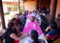 Genera Dayana Pérez diálogo con artesanos de Salvador Escalante rumbo a Semana Santa
