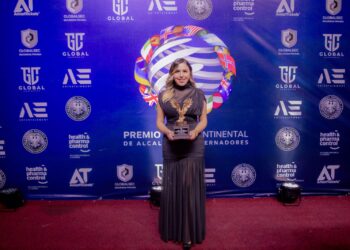 Recibe Dayana Pérez Premio Intercontinental por impulso al patrimonio cultural de Salvador Escalante