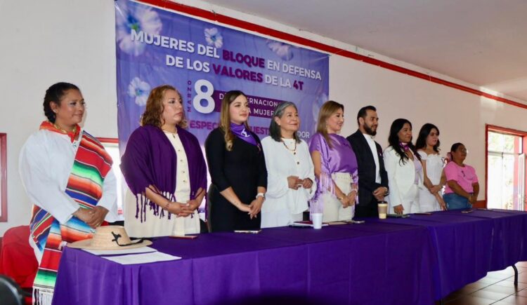 Féminas de Uruapan se reúnen en unidad por Día Internacional de la Mujer