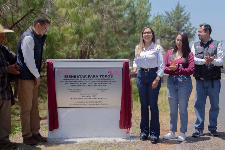 Impulsa alcaldesa Dayana Pérez conectividad en Salvador Escalante