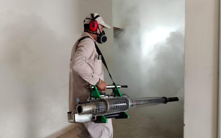 Refuerzan control larvario al oriente de Uruapan para frenar dengue
