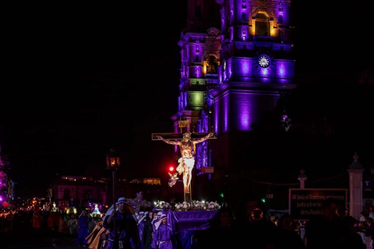 Descubre aquí las procesiones del silencio emblemáticas de Michoacán