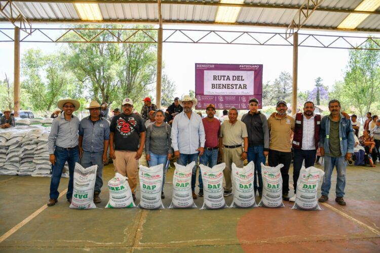 La tranquilidad de Pátzcuaro se da con trabajo, apoyo y atención a la gente: Julio Arreola