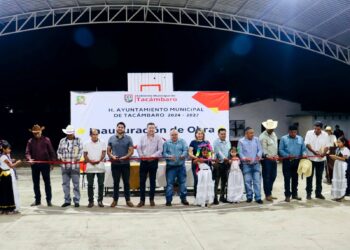 Inaugura Fuerte García techumbre en comunidad de Tacámbaro