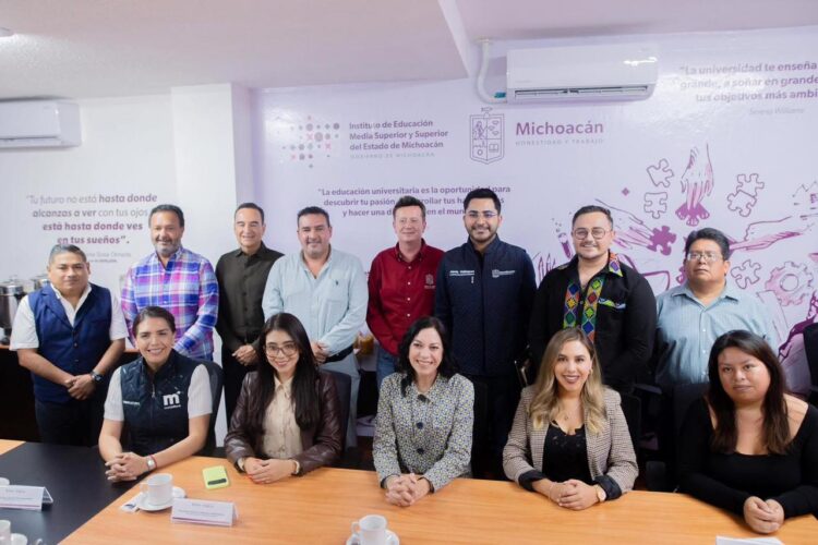 Gestiona Dayana Pérez Bachillerato Nacional “Margarita Maza” para Santa Clara del Cobre