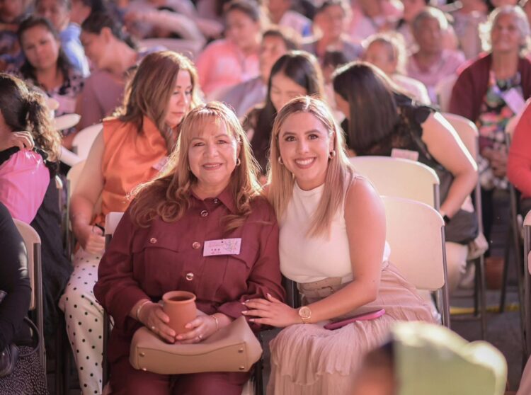 Más de mil madres celebran su día con festejo organizado por Dayana Pérez