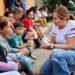 Sólo Blanca Lara ha recorrido 300 colonias de Uruapan para entregar apoyos sociales