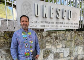 Posciona Julio Arreola a Pátzcuaro ante la UNESCO en París