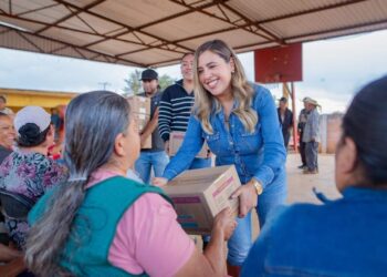 Fortalece Dayana Pérez diálogo con comunidades de Salvador Escalante
