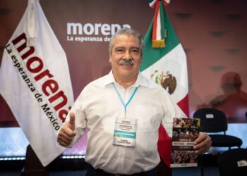 Muestra congruencia Morón al solicitar licencia indefinida al cargo de senador