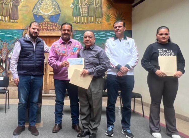 Con hechos, apoyamos a quienes mueven la economía de Pátzcuaro: Julio Arreola