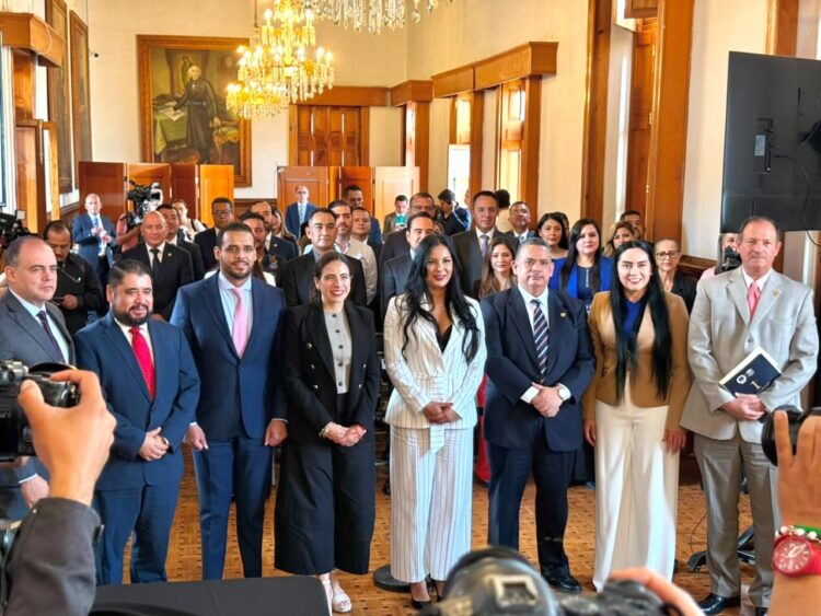 Presenta Fiscalía Anticorrupción Primer Informe de Resultados ante Congreso del Estado