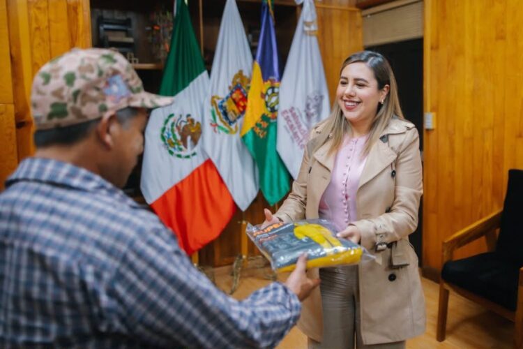 Fortalece Dayana Pérez condiciones laborales del personal de Limpia