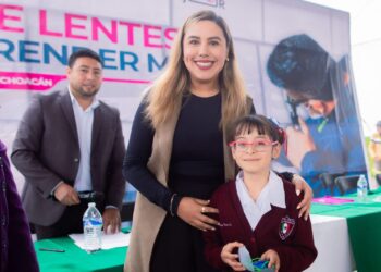 Fortalece Dayana Pérez la educación de la niñez de Salvador Escalante