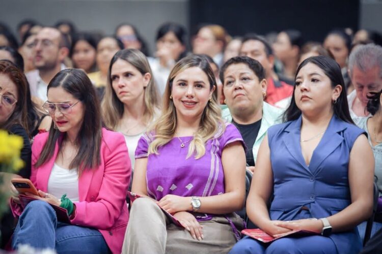 Fortalece Dayana Pérez acciones a favor de las mujeres de Salvador Escalante