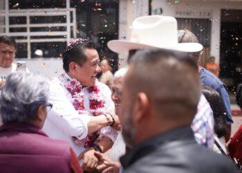 Antes de ganar las encuestas, Torres Piña se ganó a la gente