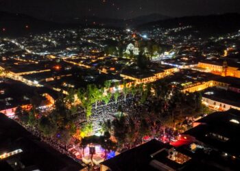 Asistencia histórica en Pátzcuaro; miles disfrutaron a Moenia en Cantoya Fest 2026