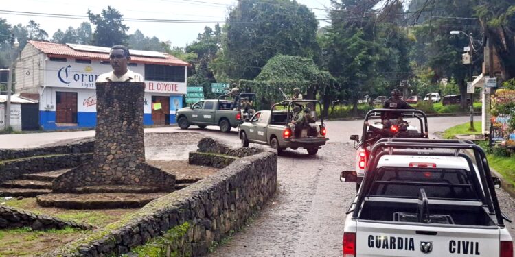 Mejoran prevención y vigilancia  en Salvador Escalante con Base Interinstitucional