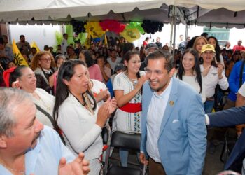 Más de 35 mil uruapenses beneficiados con apoyos de Conrado Paz