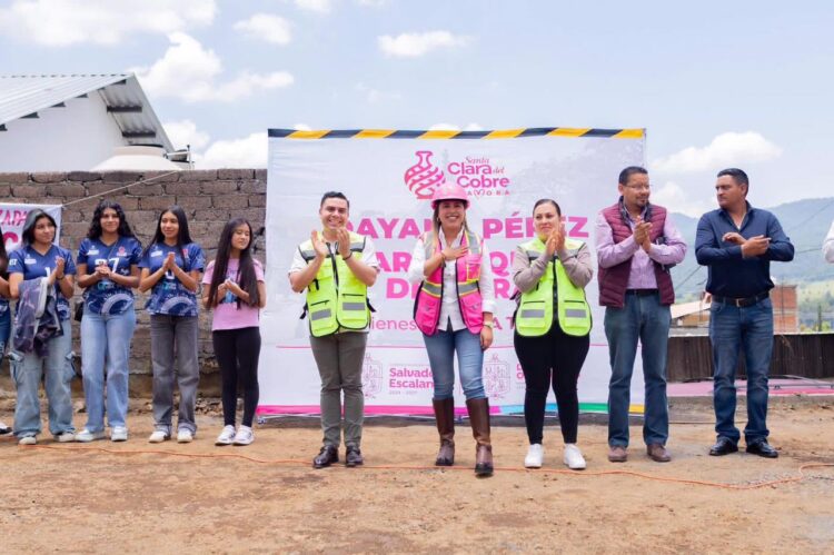 Impulsa Dayana Pérez espacios deportivos para familias de Salvador Escalante