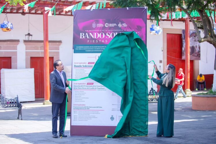 Encabeza Dayana Pérez inicio de Fiestas Patrias en Salvador Escalante