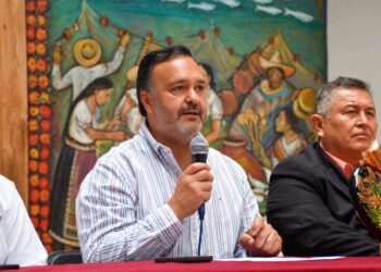 Con más educación, habrá más oportunidades para Pátzcuaro: Julio Arreola