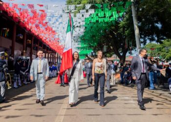 Conmemora Salvador Escalante 216 Aniversario del Inicio de la Independencia de México