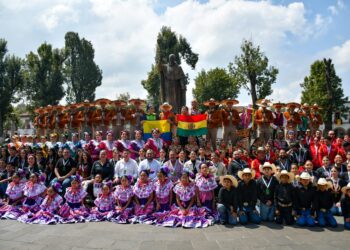 Da bienvenida Julio Arreola al 4to Festival Internacional de Danza de Pátzcuaro