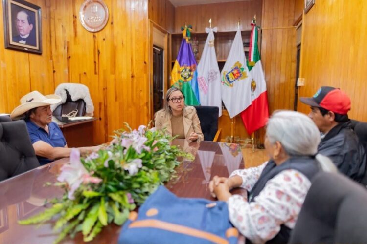 Fortalece Dayana Pérez diálogo con comunidad indígena de Villa Escalante