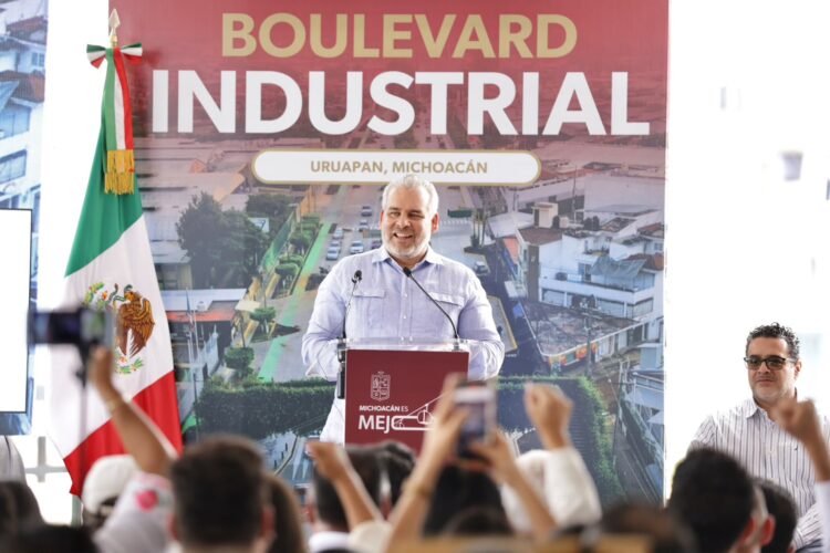 Con inversión estatal, entrega Bedolla renovado Boulevard Industrial en Uruapan