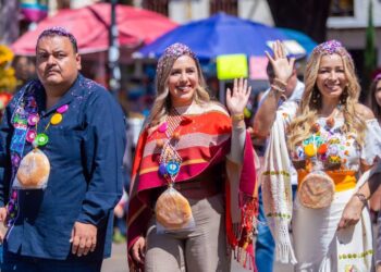 Asiste Dayana Pérez a Tzintzuntzan por celebración del 96 aniversario