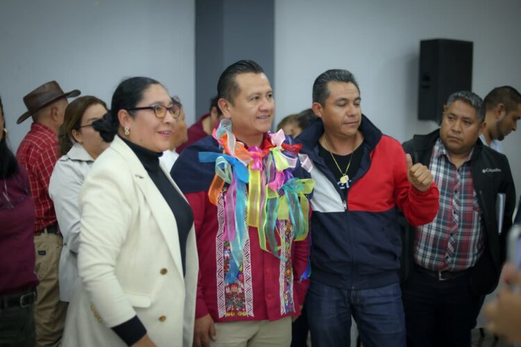 Cierran filas Torres Piña y Poder de Base en defensa de la soberanía nacional