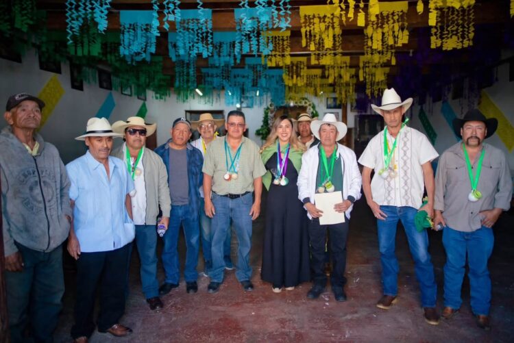 Celebra Dayana Pérez 86 aniversario de la Comunidad Indígena de Villa Escalante