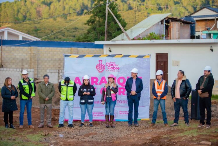 Impulsa Dayana Pérez obra de pavimentación en Turian Alto